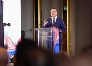 为什么选择育儿袋成为父母的育儿神器？