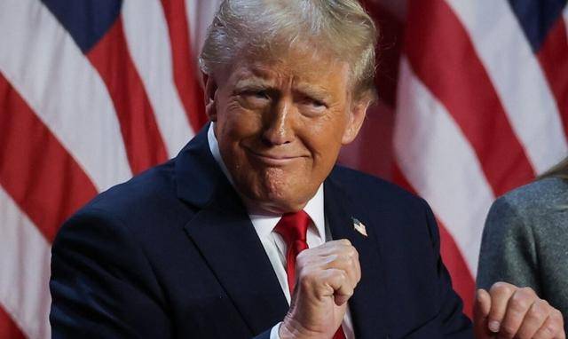 特朗普威胁明抢，丹麦首相竟冲中俄撒泼，连句硬话都不敢对美国说
