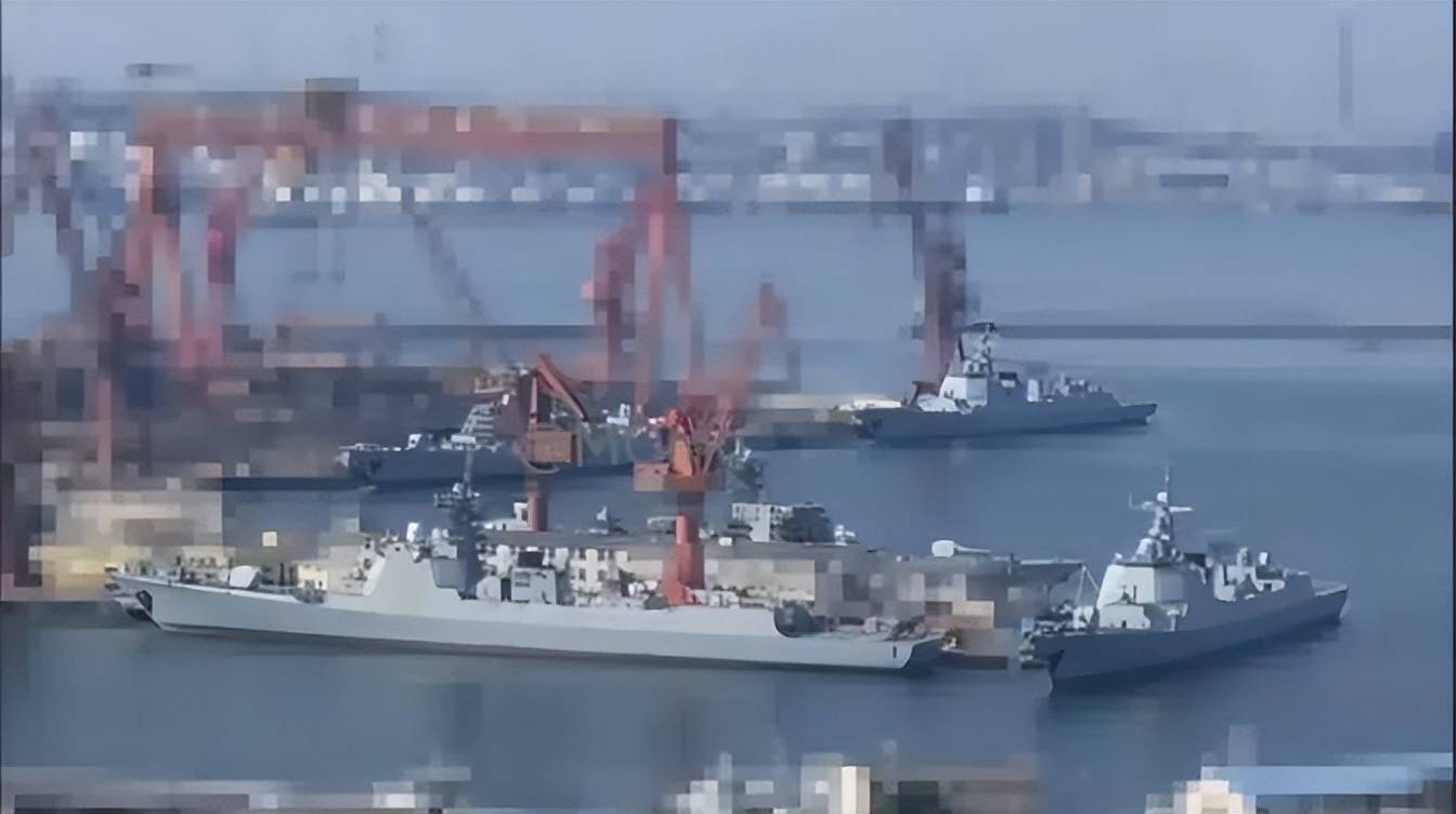 官宣！052D型Pro Max版正式亮相，中国海军下一代驱逐舰何时亮相？